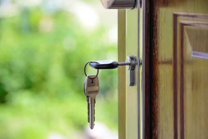 CasaConect.ro iMOBiLiARE : alaturi de tine pe piata imobiliara